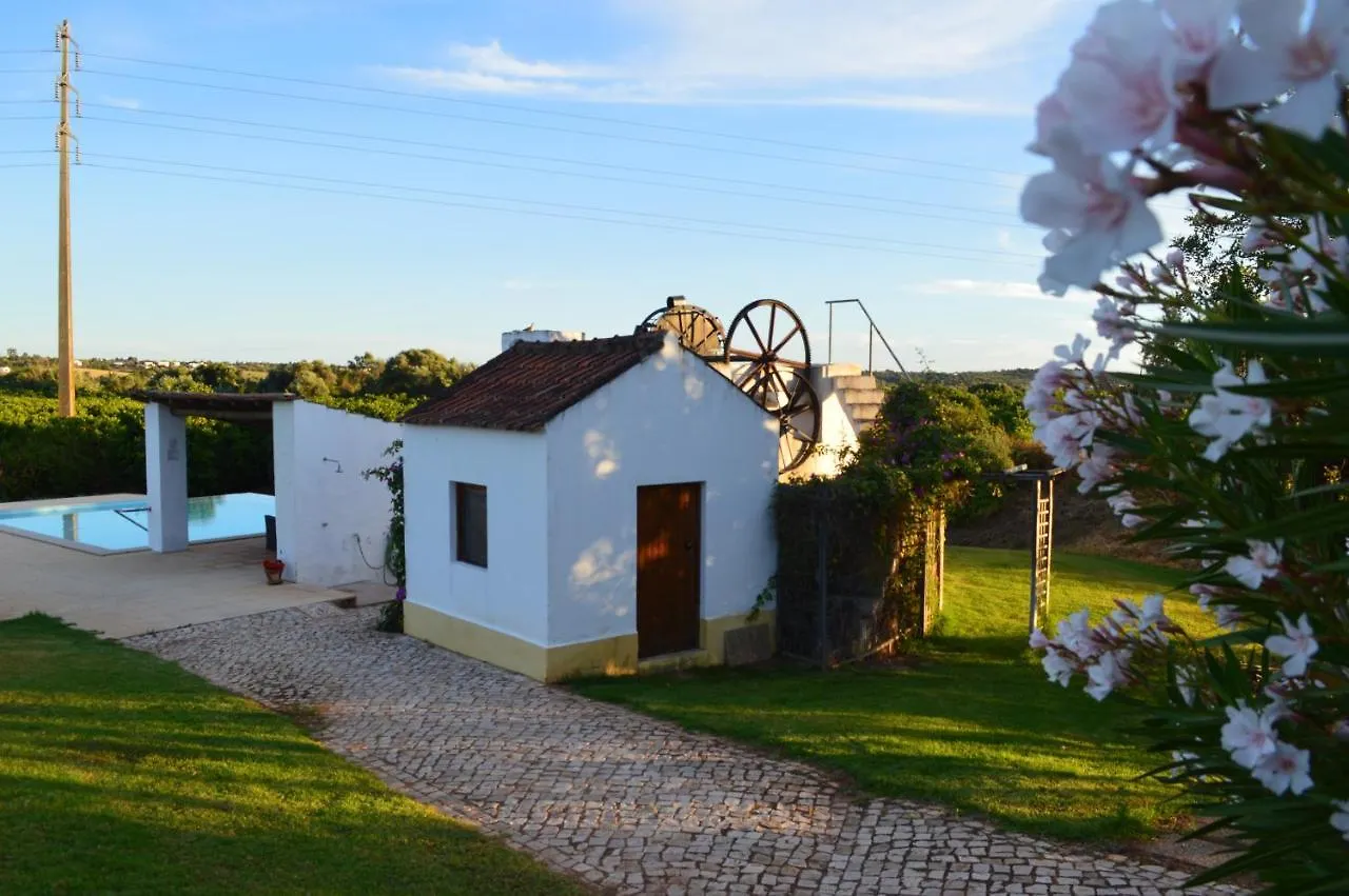 Alojamento de Acomodação e Pequeno-almoço Quinta Da Mesquita Acomodação com café da manhã Pêra